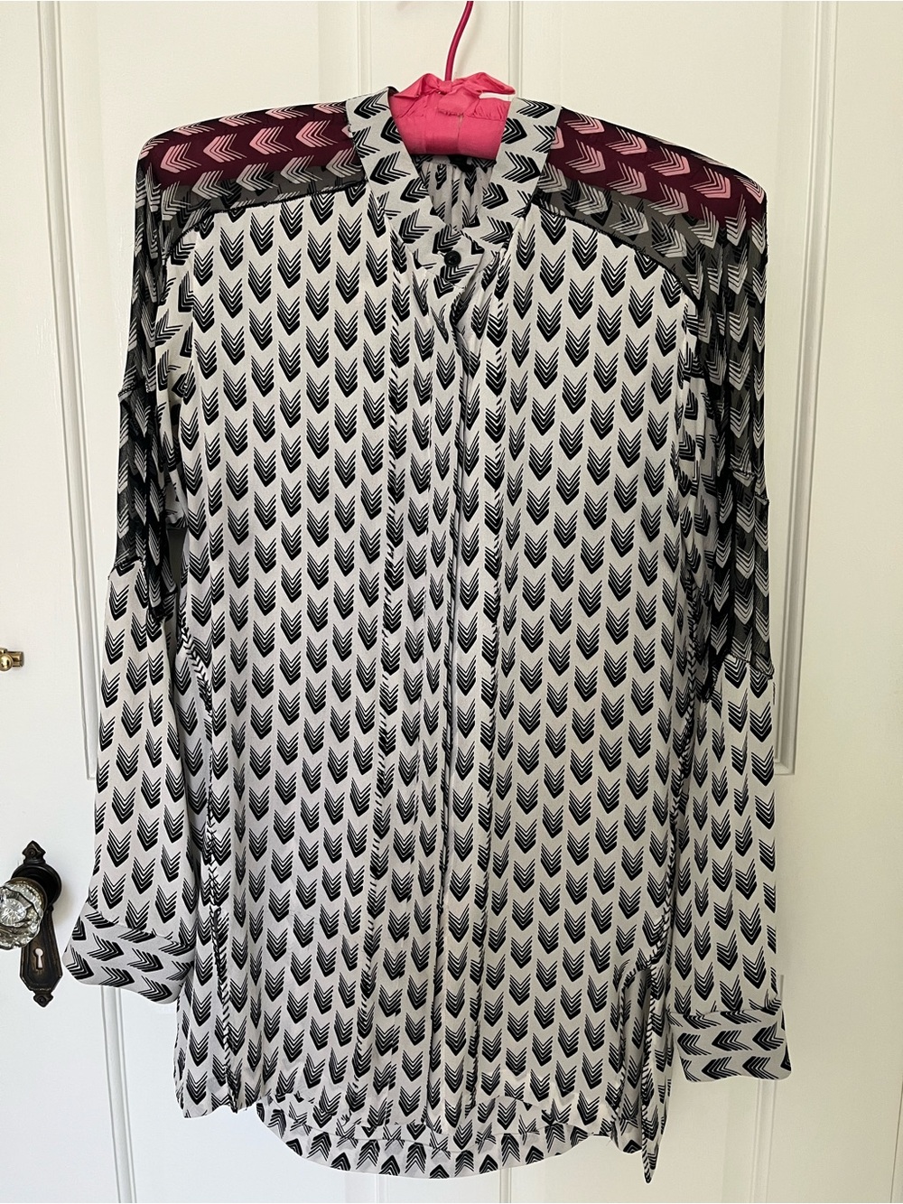 Rag & Bone black & white chevron silk crepe & chiffon tunic w/ removable tie. M